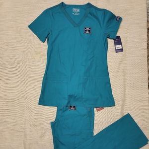 Cherokee Modern fit workwear scrubs set, green, XS